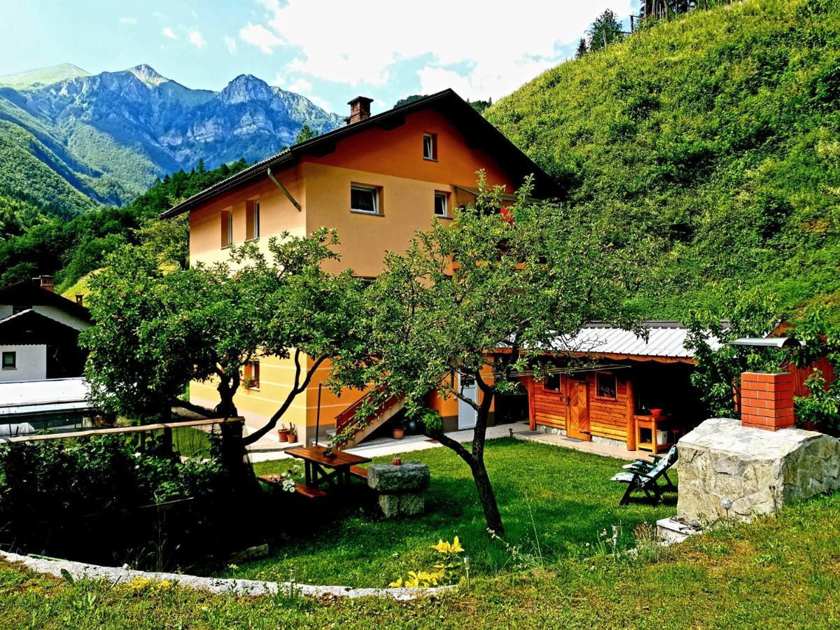 Apartment And Garden House Among The Mountains Podbrdo Εξωτερικό φωτογραφία